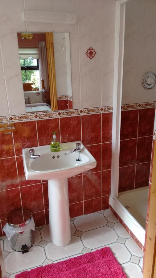 Twin Room with Bathroom