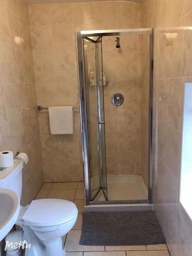 Double Room Private Bathroom
