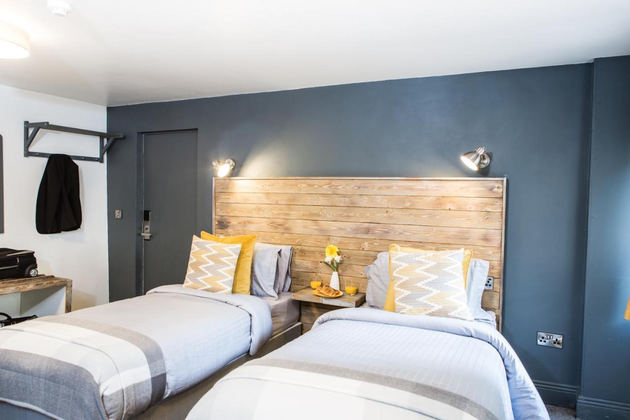 Deluxe King Suite