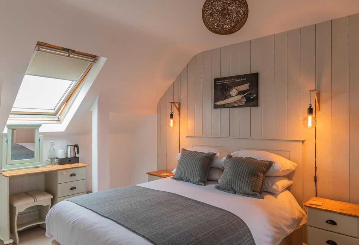 Double Room Private Bathroom