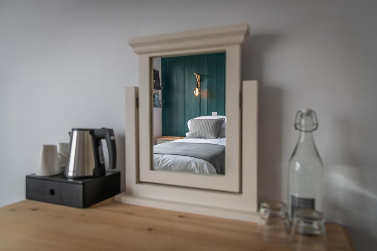 Twin Room Bathroom