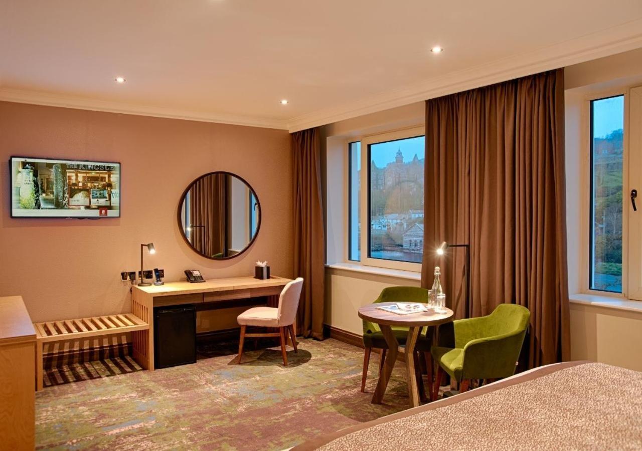 Deluxe King Room River View