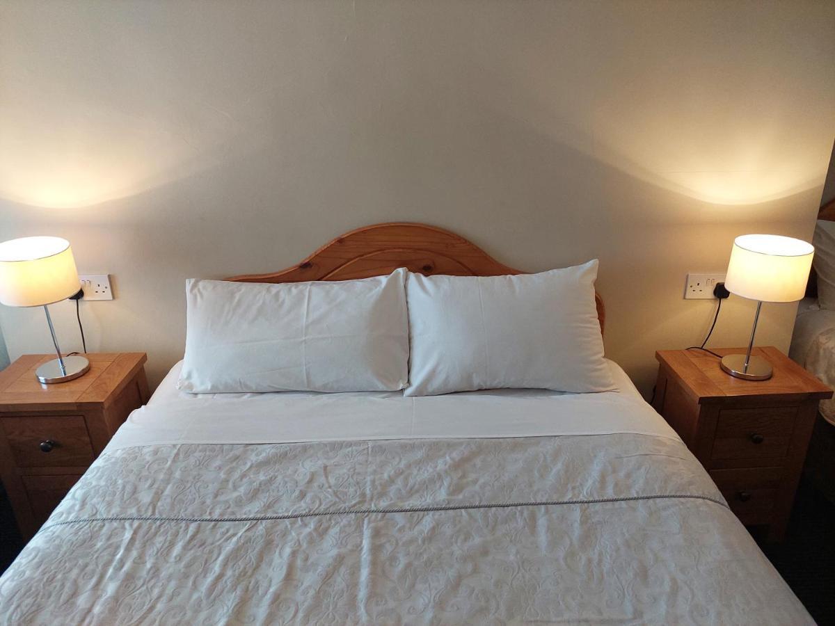 Double Room Private Bathroom