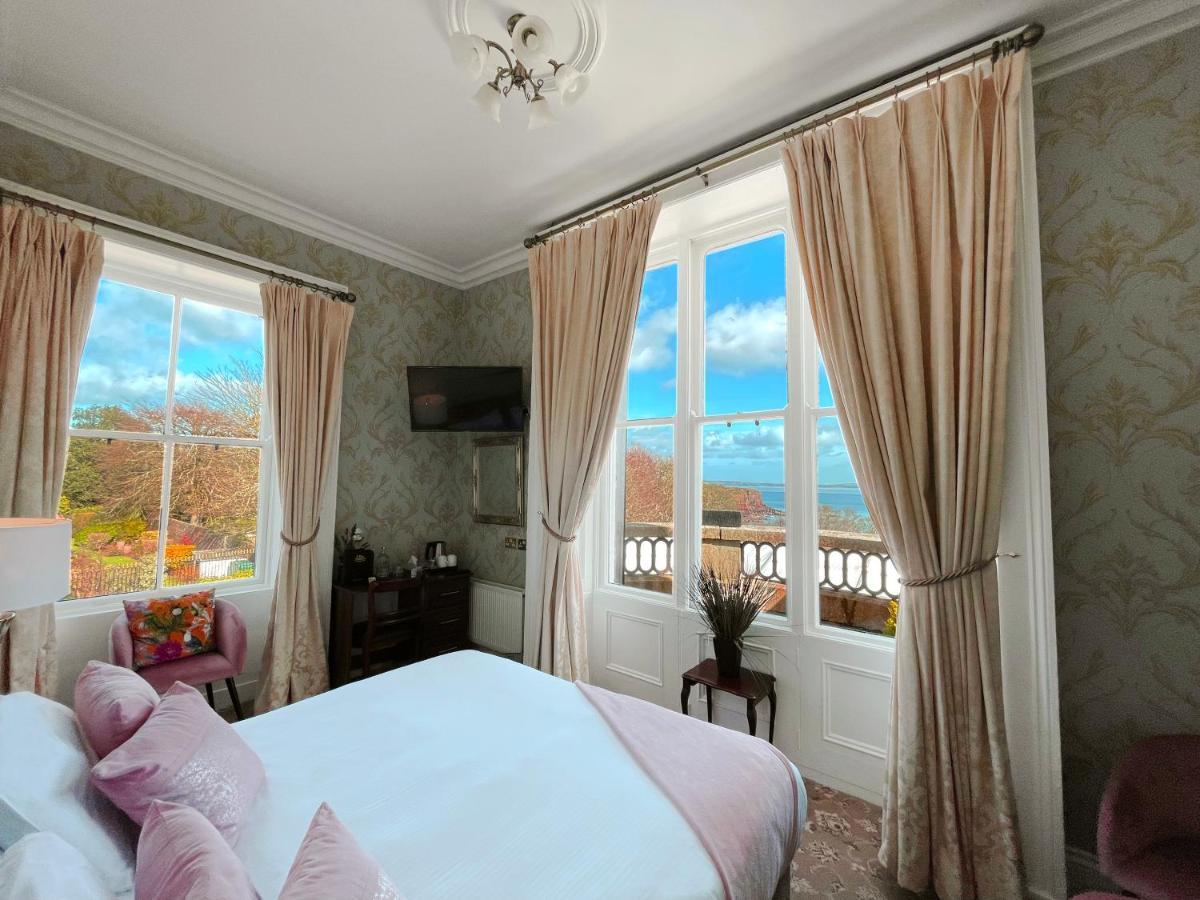 Deluxe Double or Twin Room Sea View