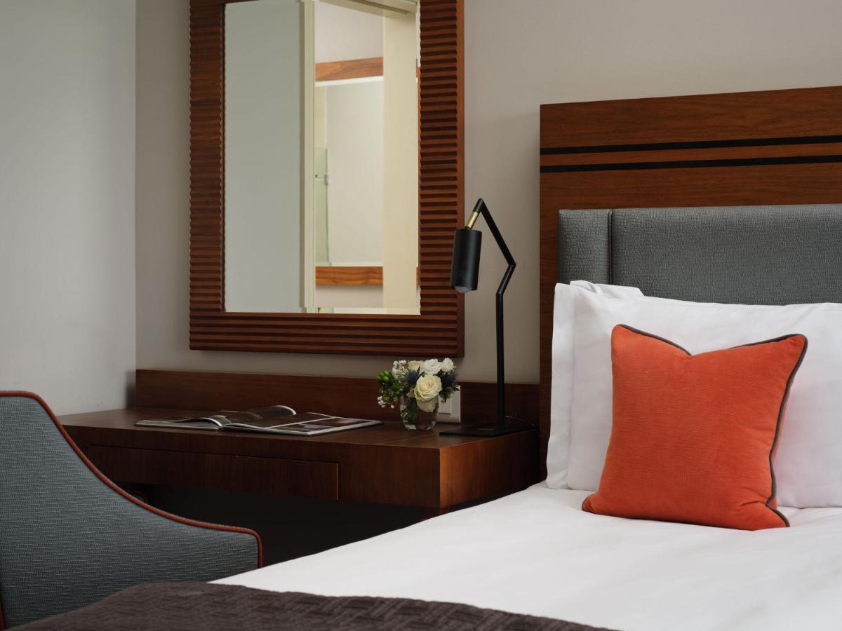 Estate View Guestroom