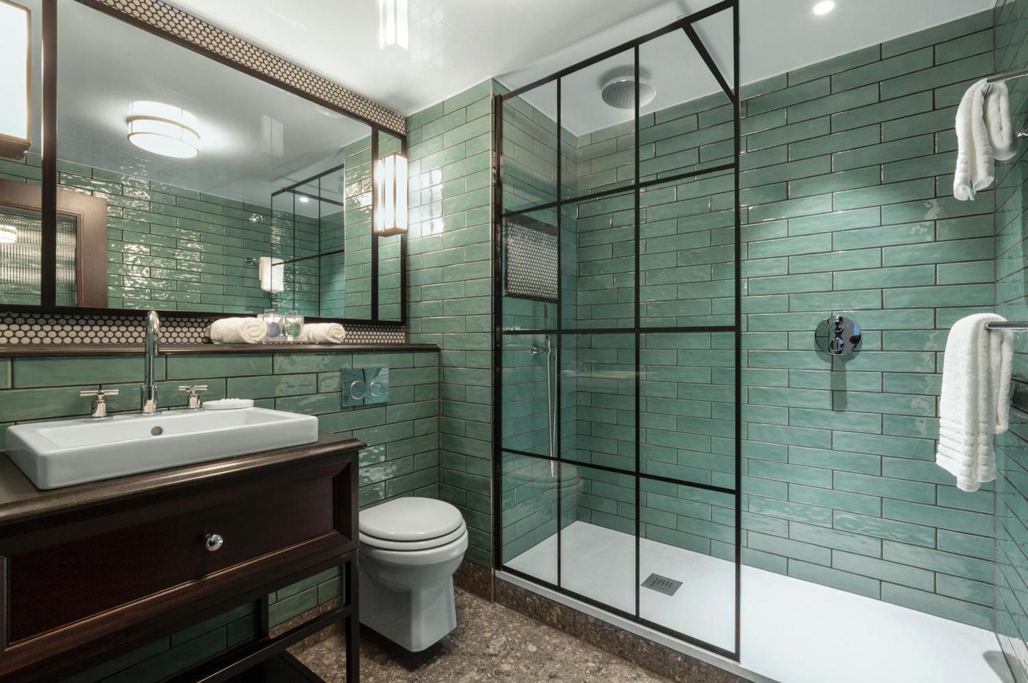 Double Room,1566923441:JPEG