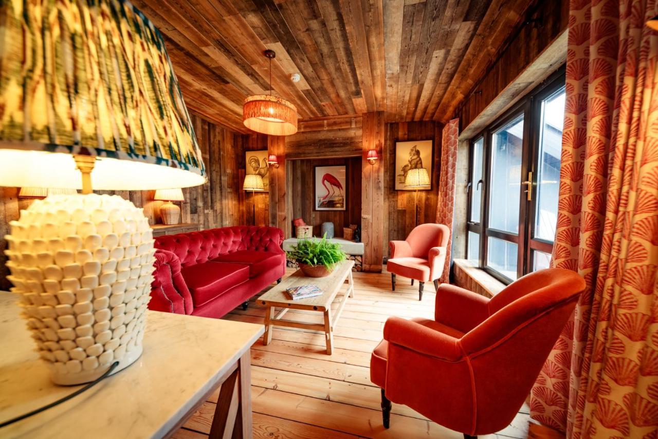 The Lakeview Suite