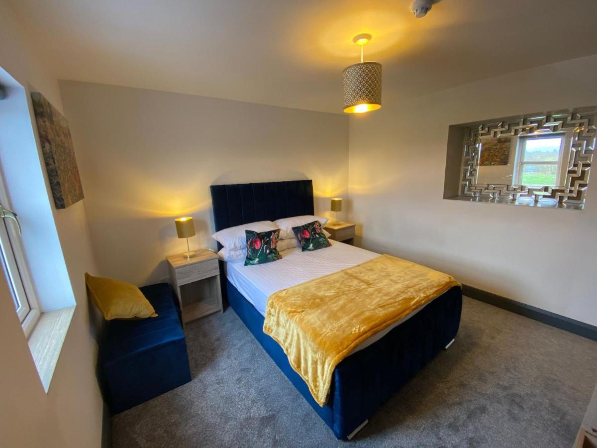Double Room,1480506152:JPEG