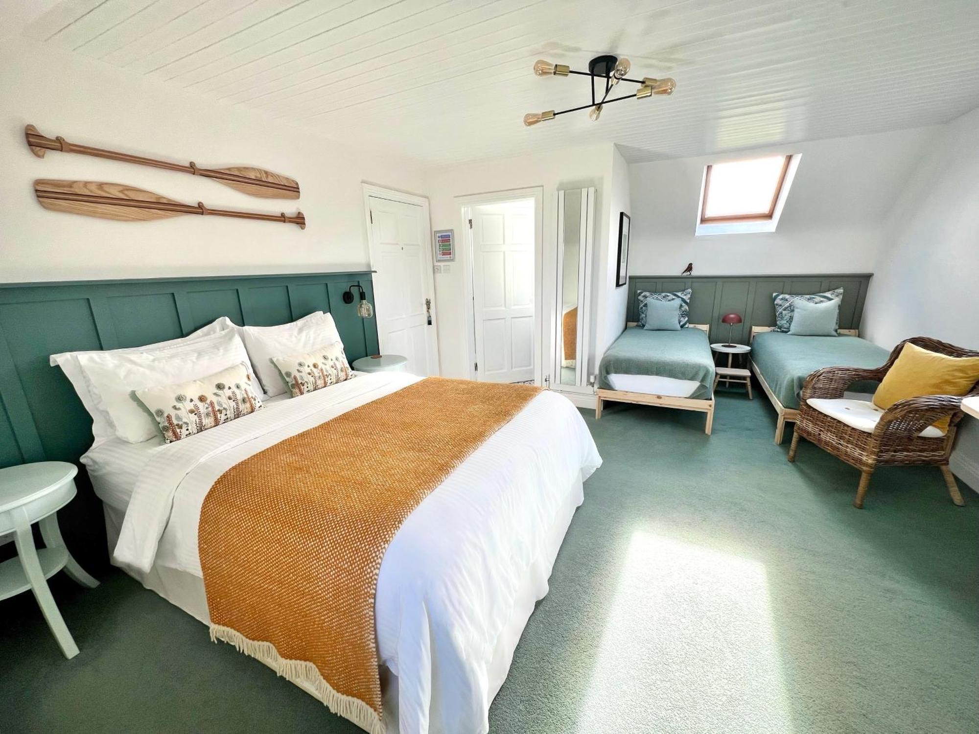 Deluxe Family Room