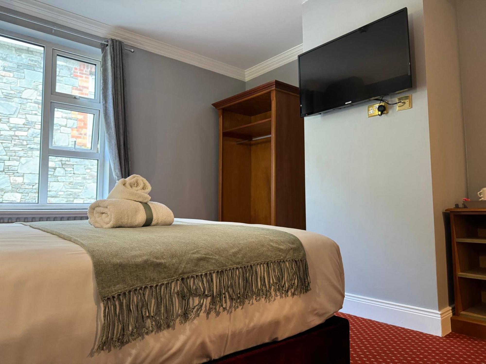 Double Room,1506362047:JPEG