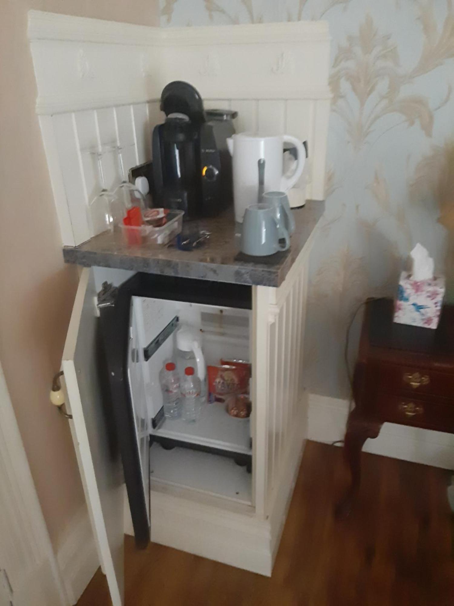 Double Room with Four Poster Bed,228358247:JPEG