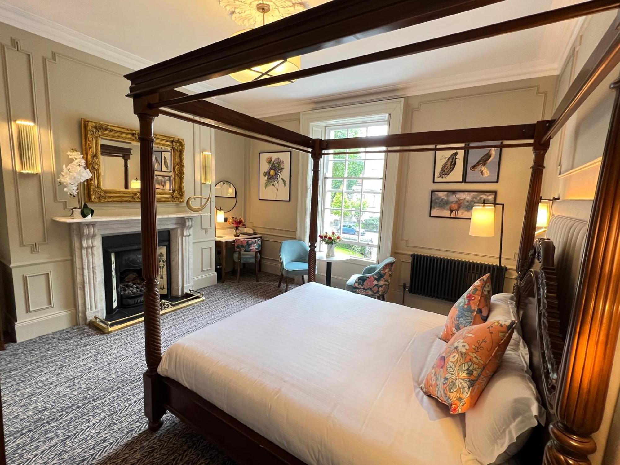 Lady Evelyn Suite