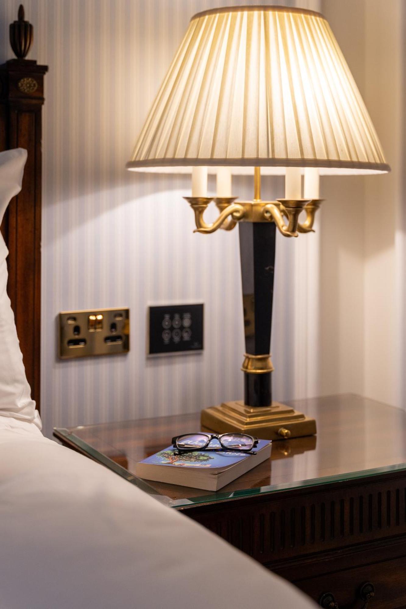 Guestroom Two Single Beds