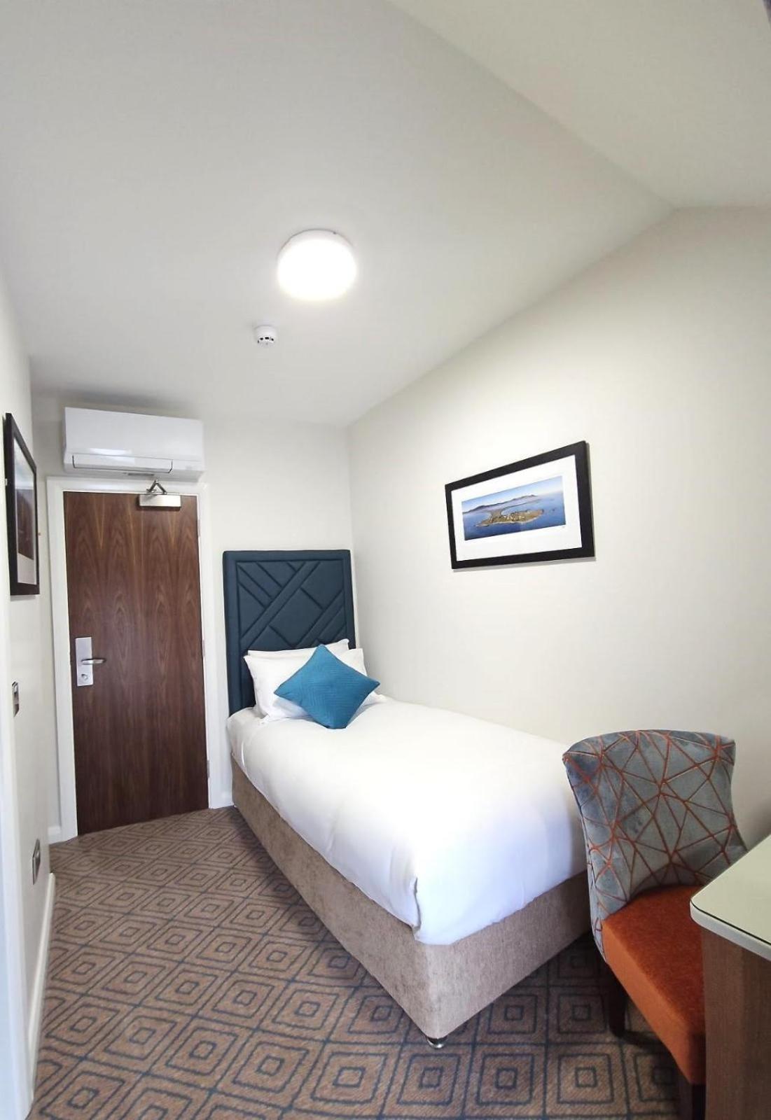 Deluxe Single Room,1747482994:JPEG