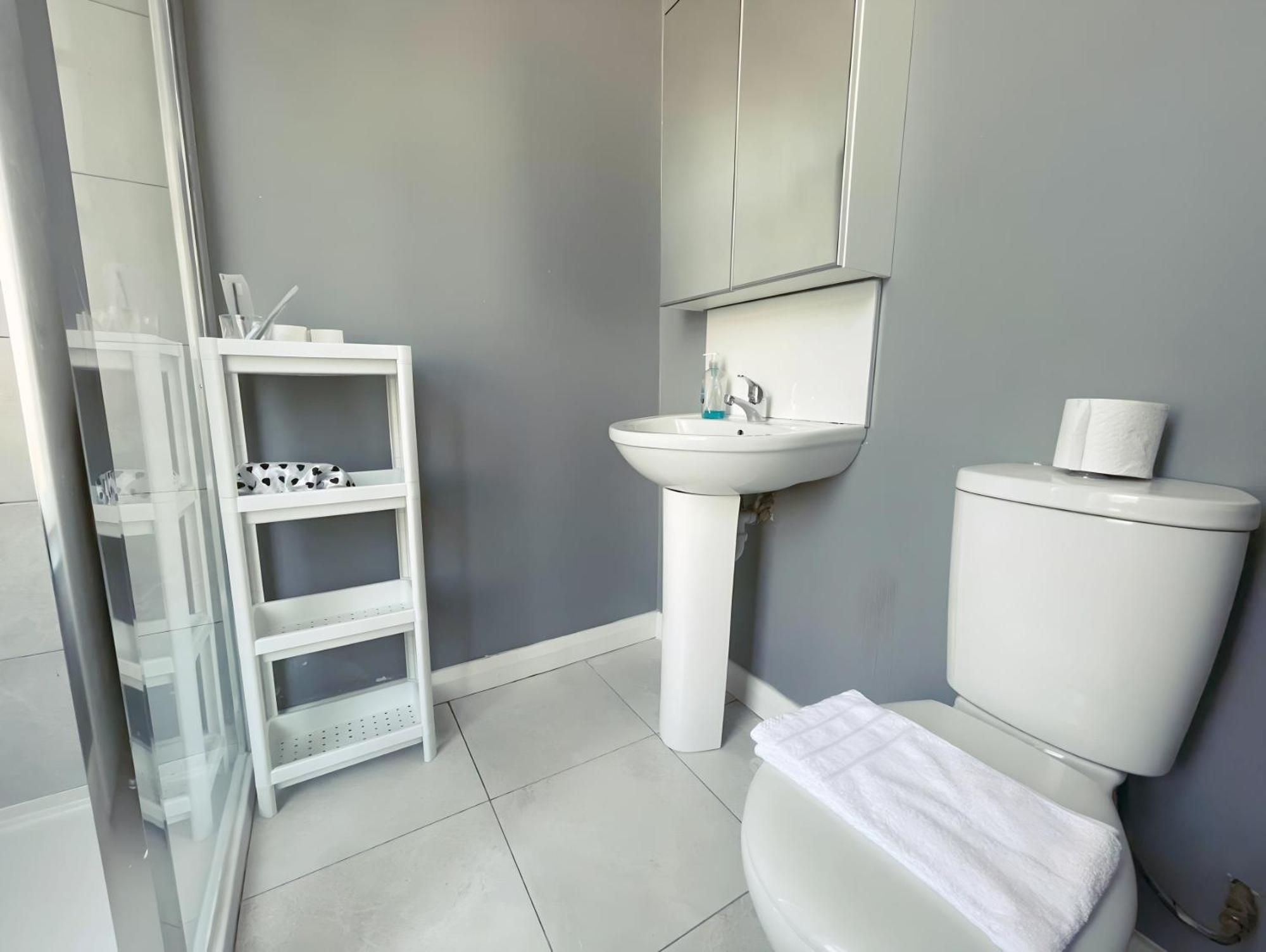 Double Room Private Bathroom
