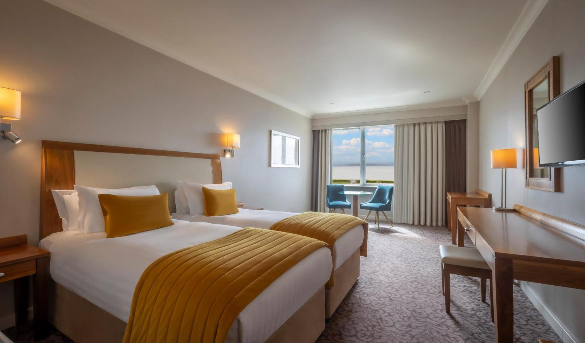 Deluxe Seaview Twin