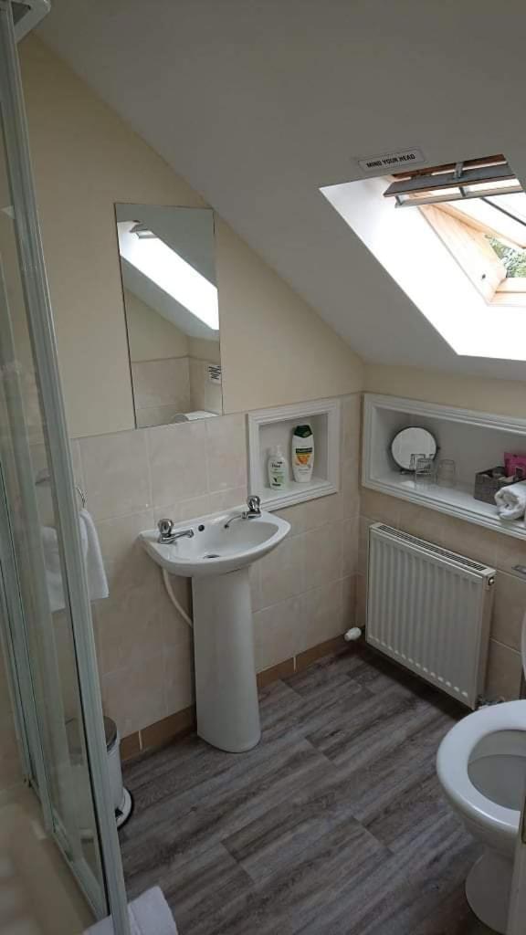 Twin Room Private Bathroom