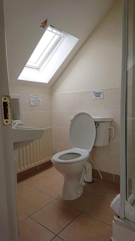 Double Room Private Bathroom