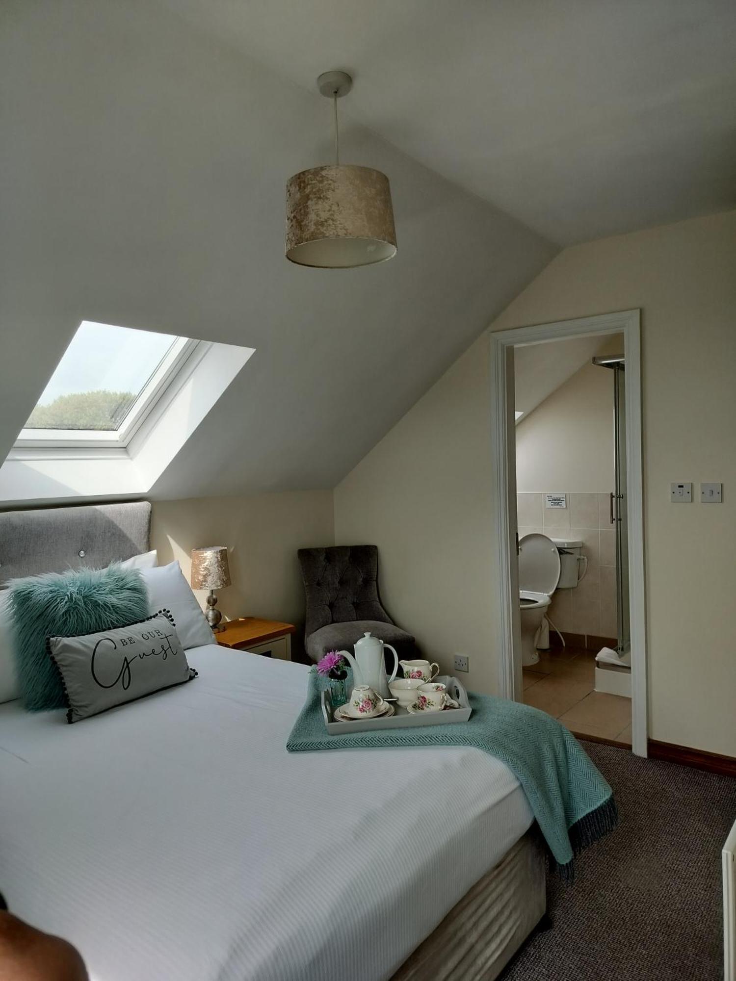 Double Room Private Bathroom