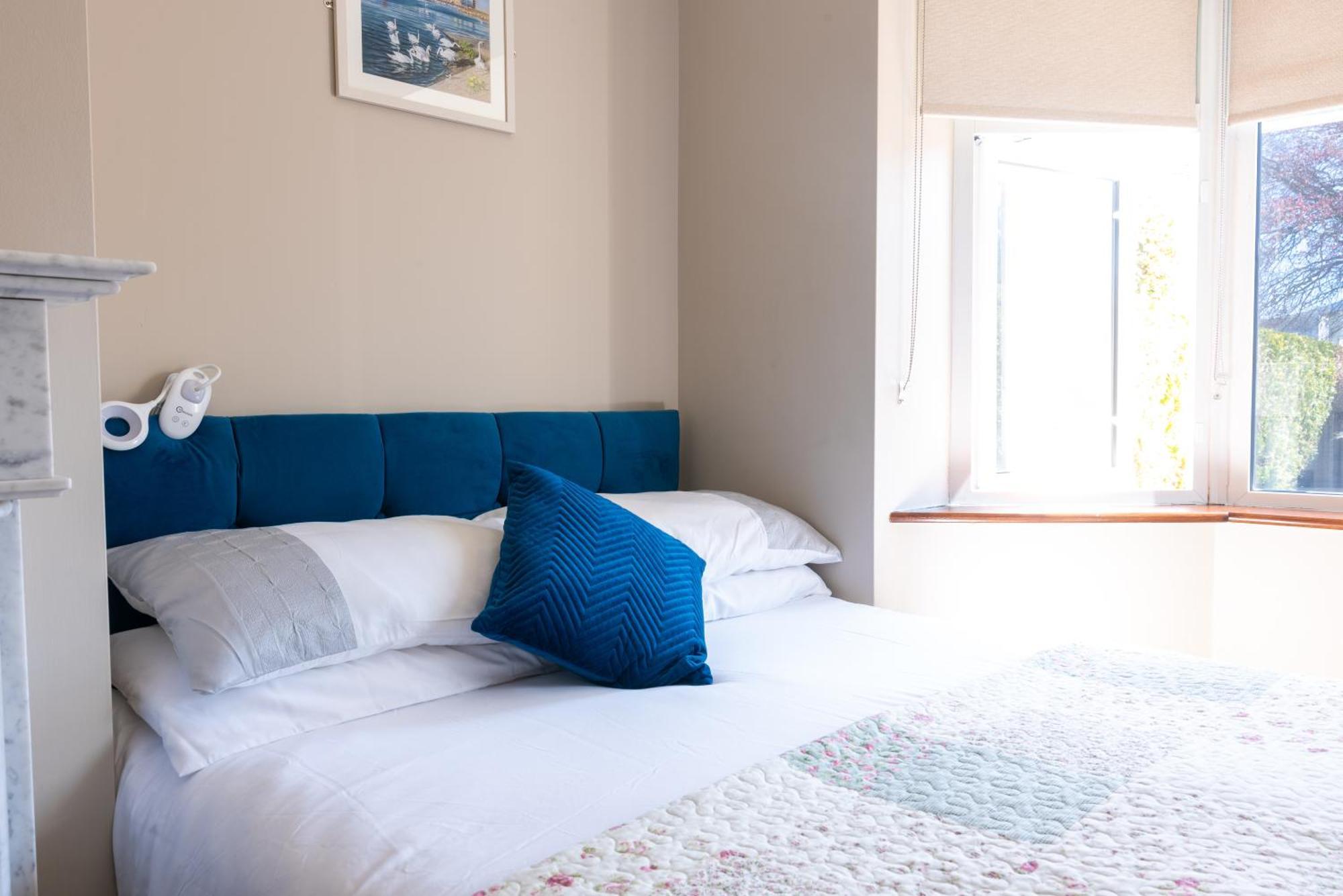 Economy Triple Room