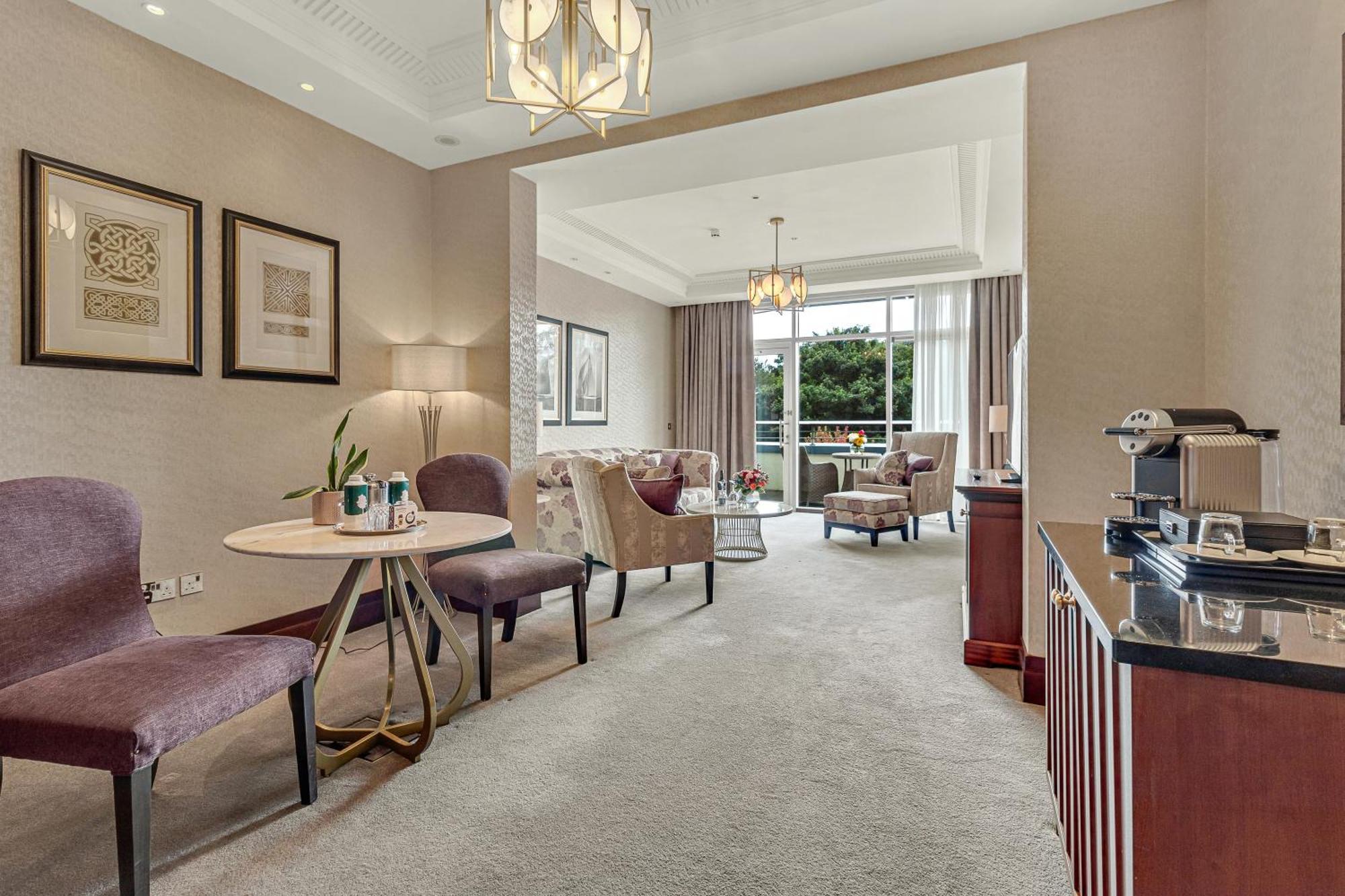 Deluxe Suite