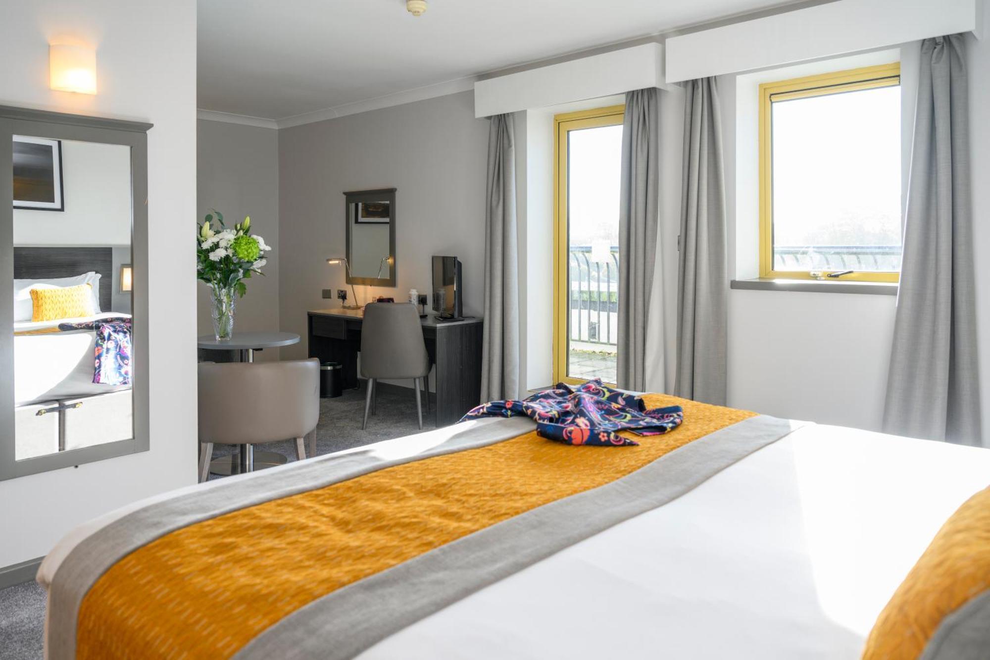 Double & Single Balcony