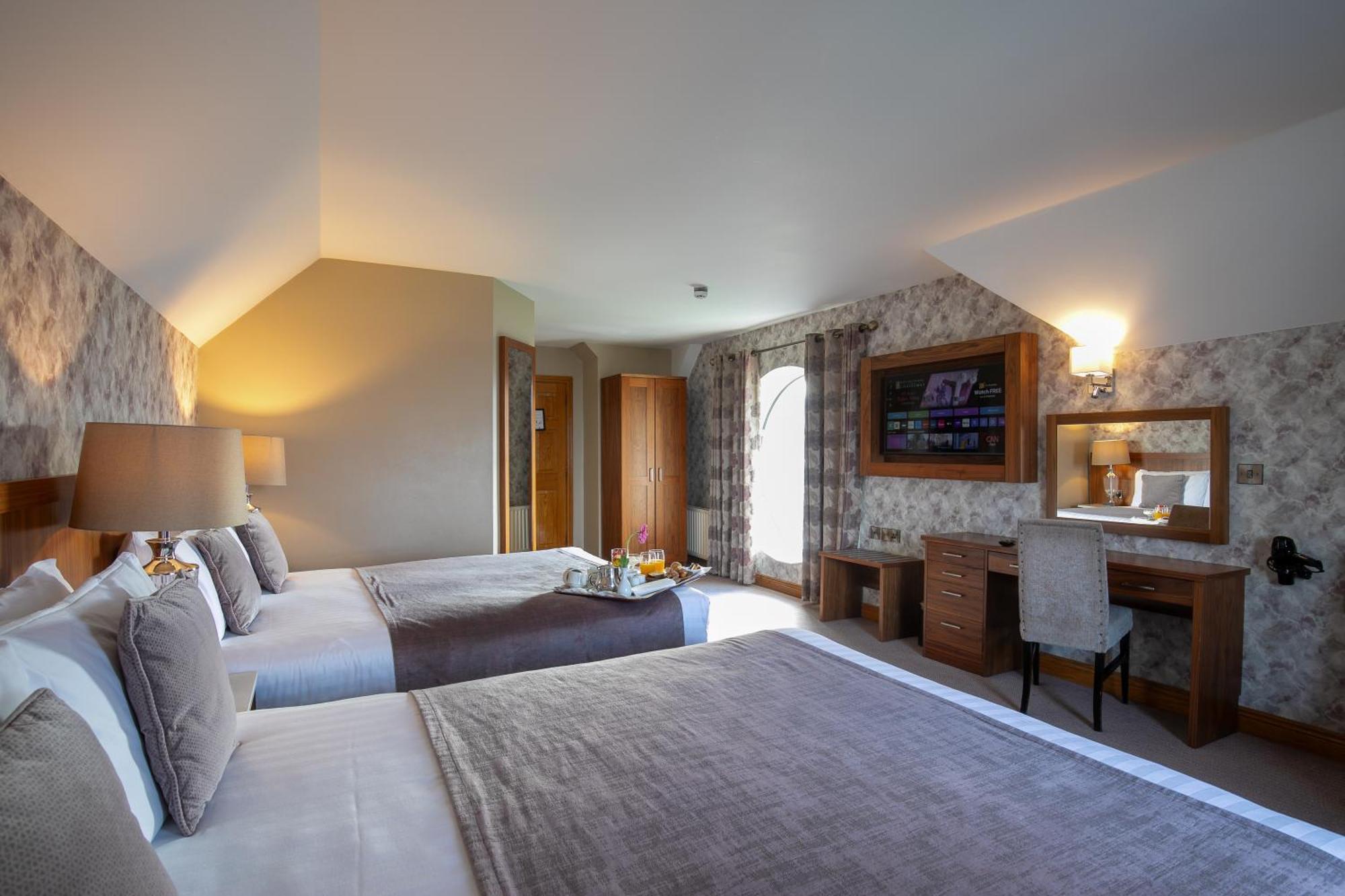 Family Room Max 2 Childrens under 12 Years