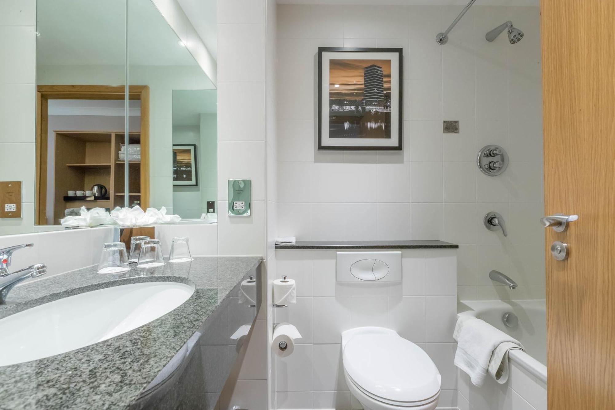 Deluxe Double & Single Room