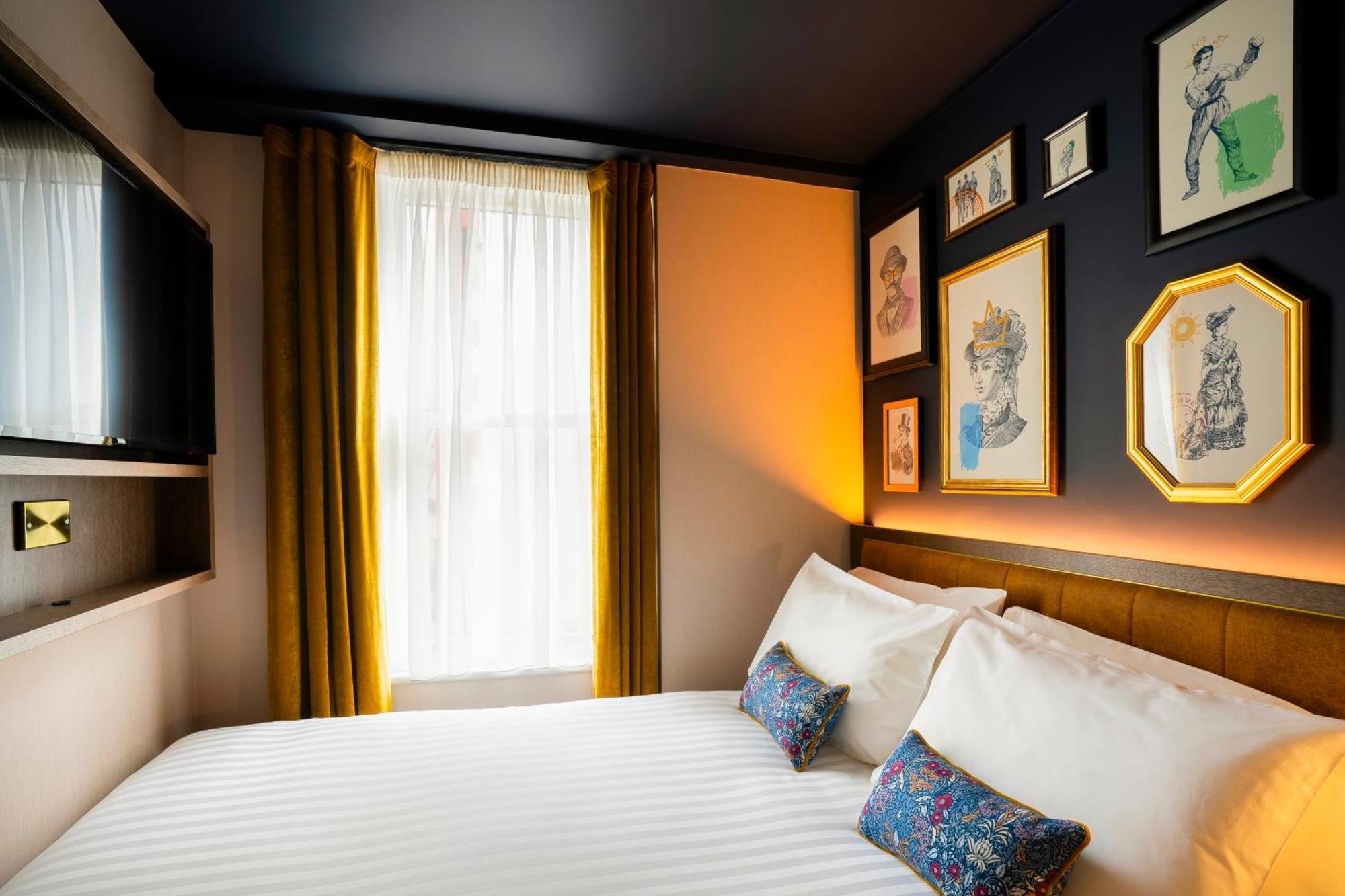 Cozy Double Room