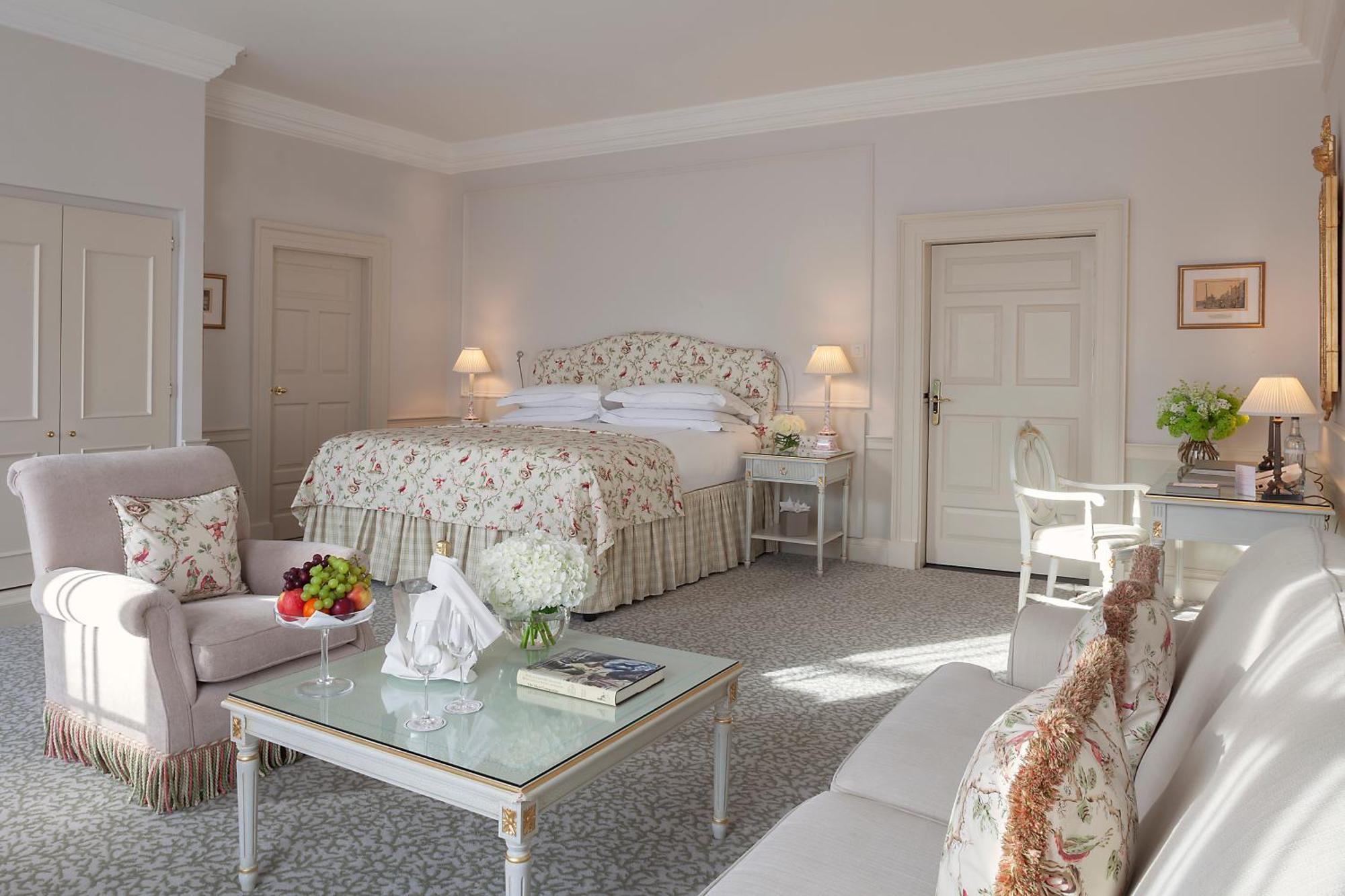 Deluxe King Room