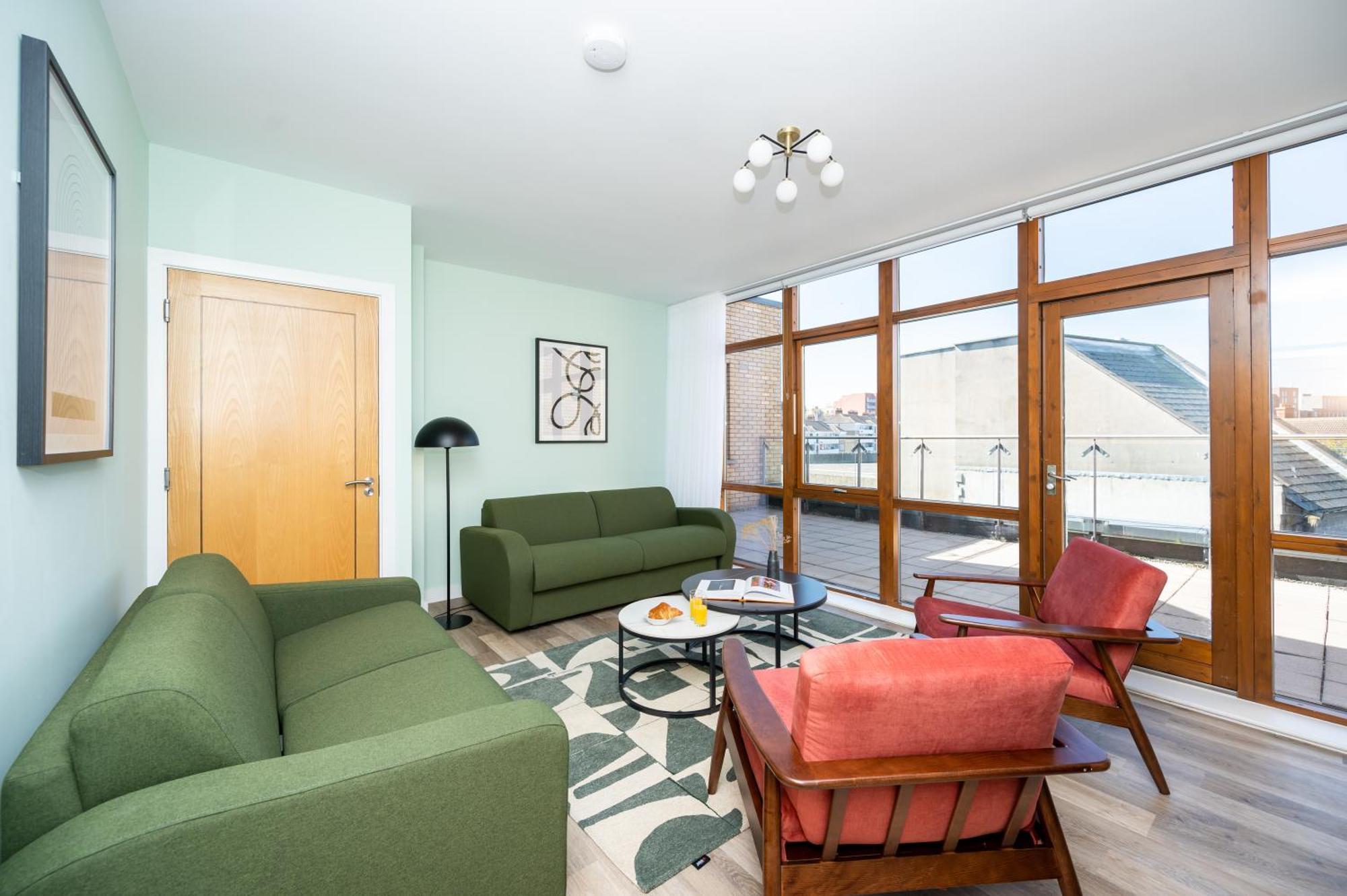 Three-Bedroom Apartment Penthouse