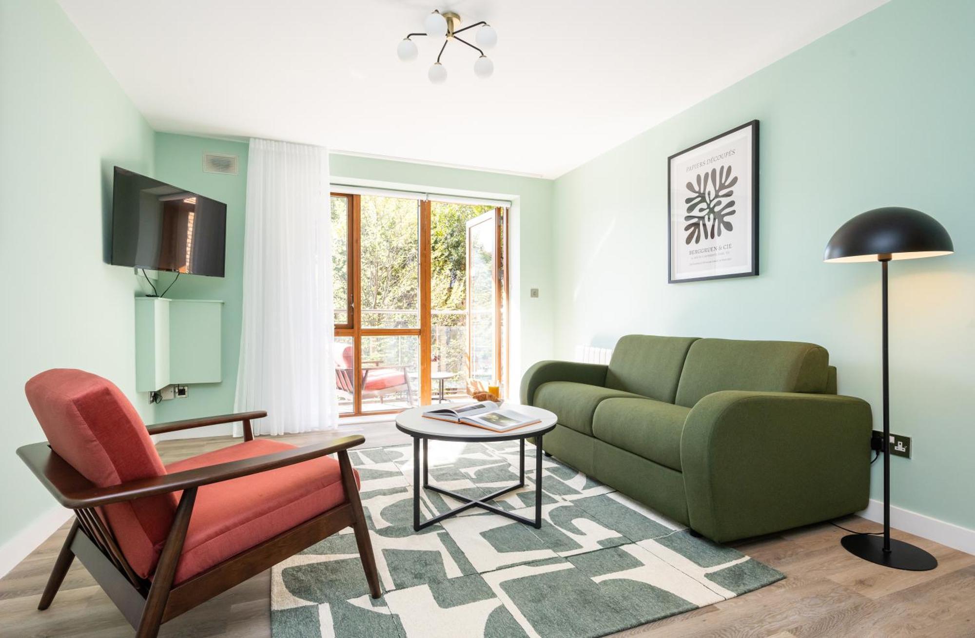 One-Bedroom Apartment