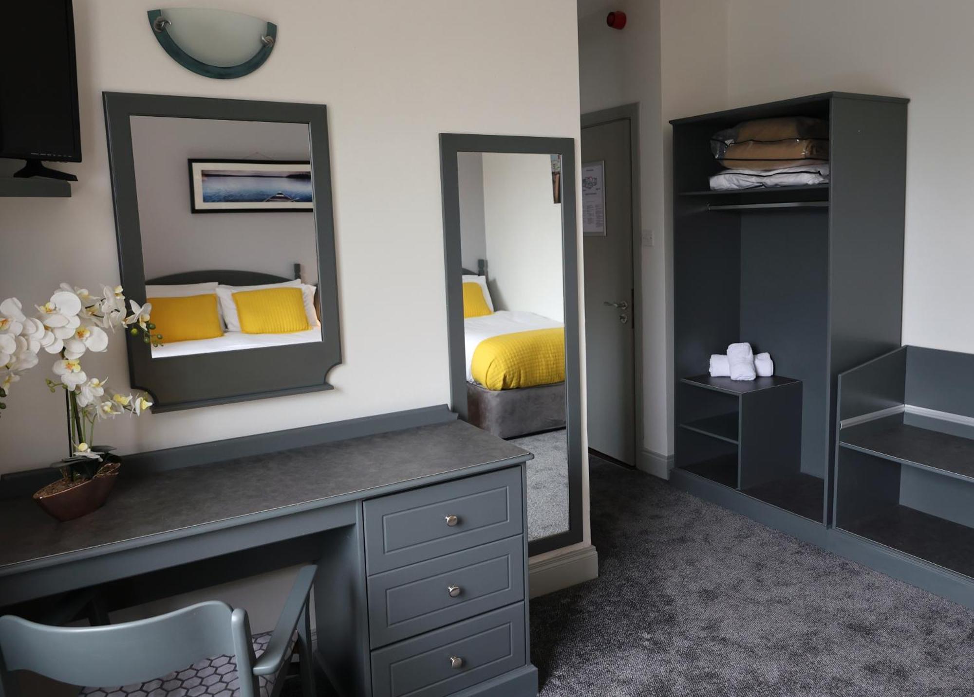 Double or Twin Room Shower