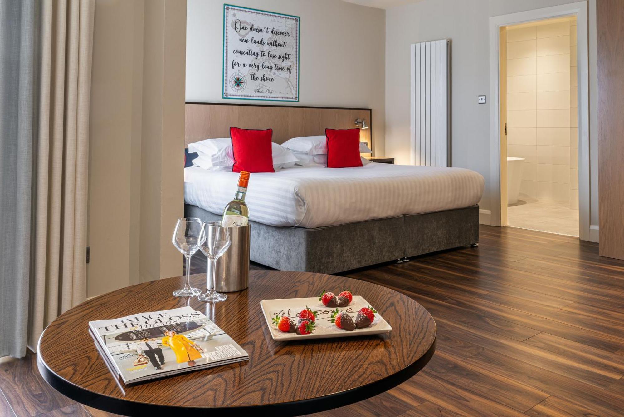 Deluxe King Room