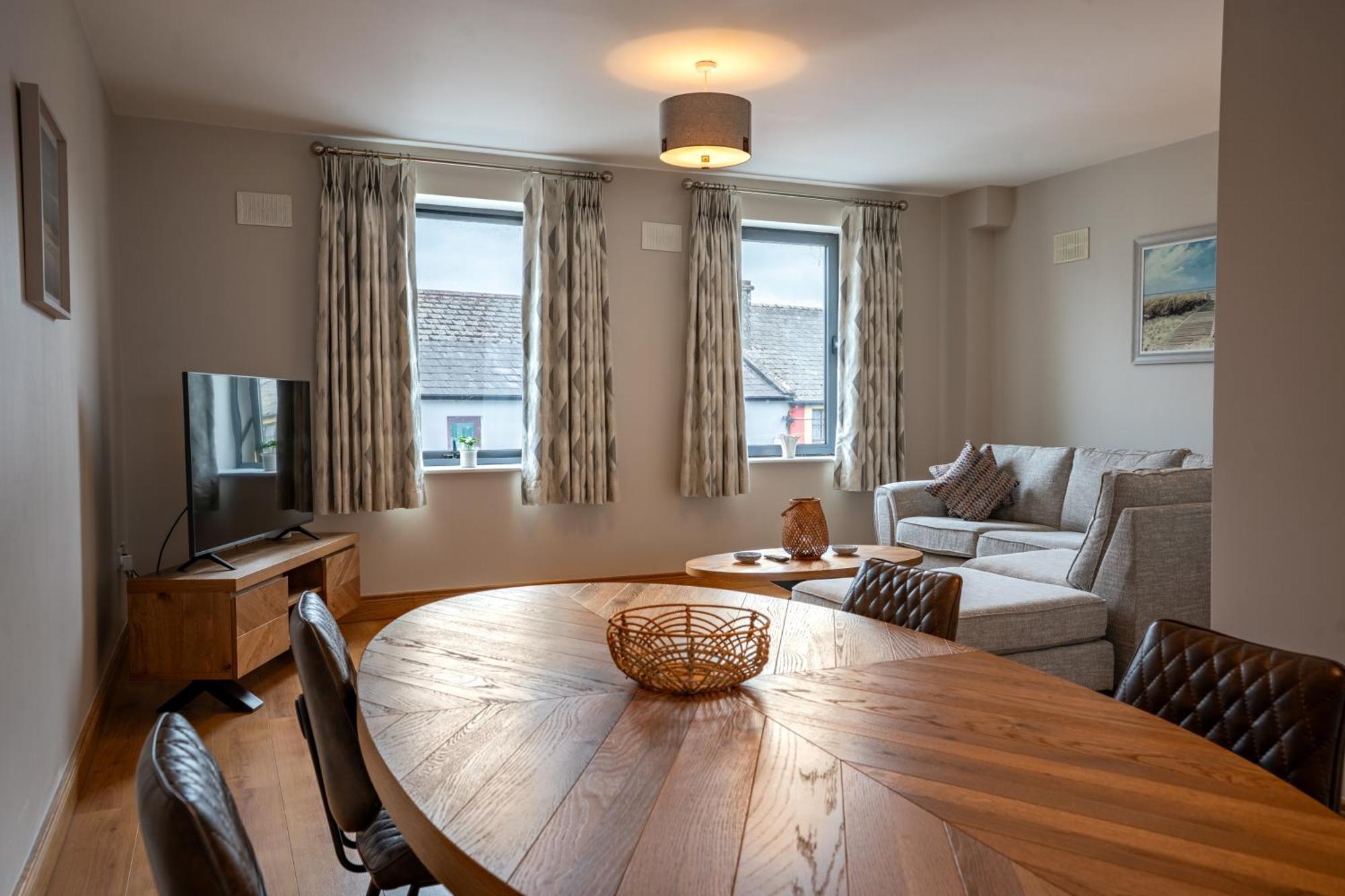 Two-Bedroom Deluxe Apartment