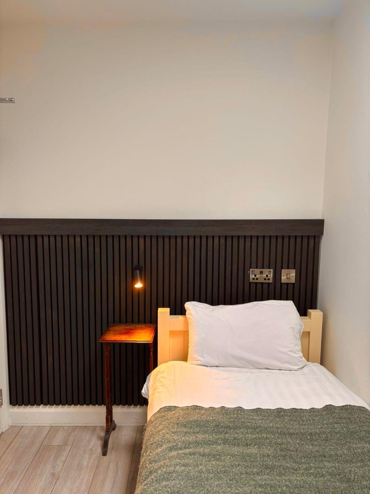 Single Room Bathroom