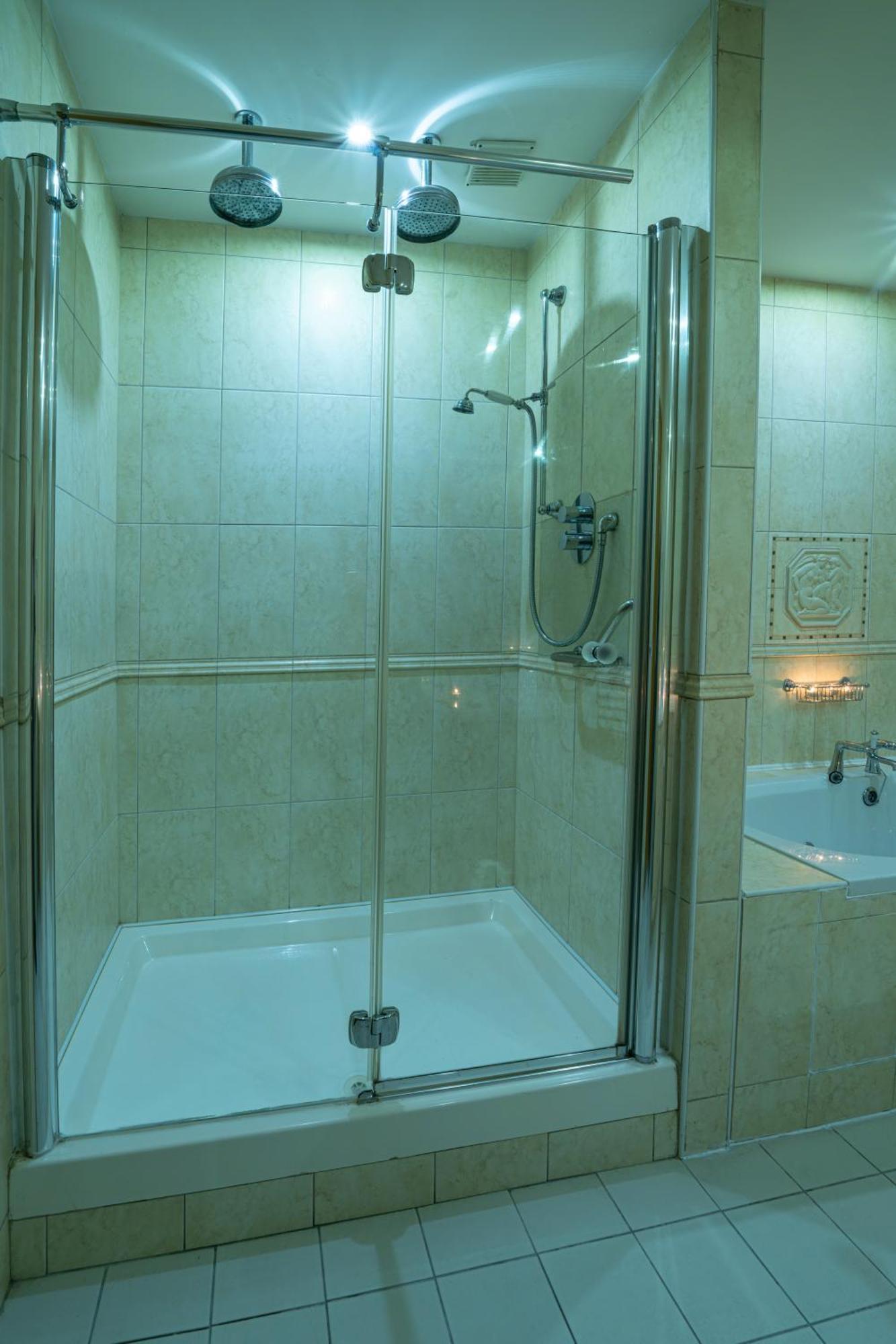 Executive Double Suite