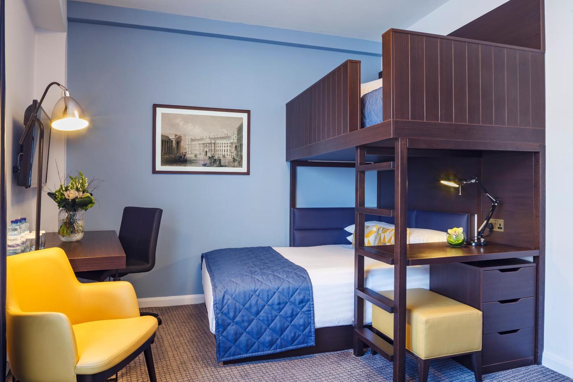Snug Triple Room