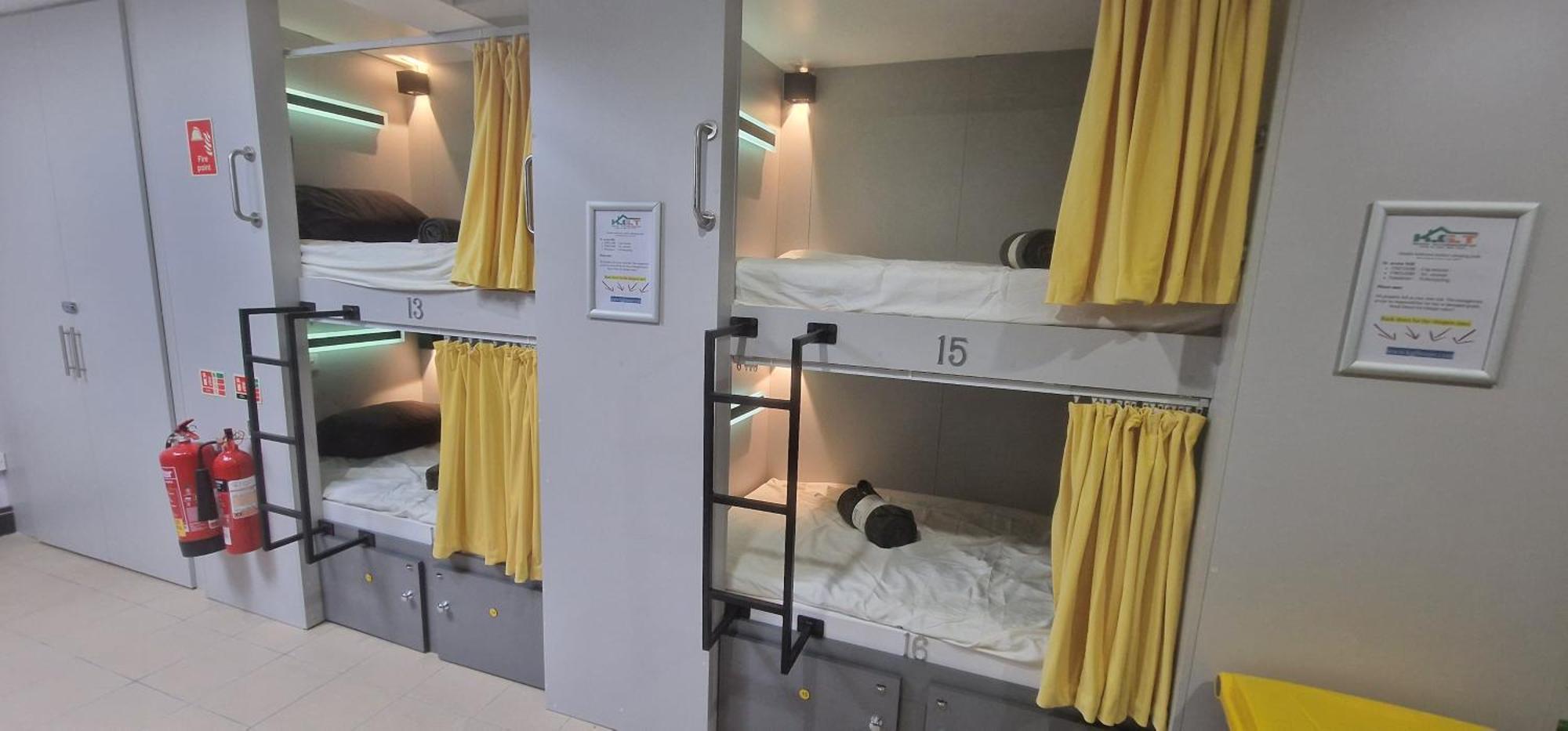 Sleeping Pod in Mixed Dormitory Room,1706997770:JPEG