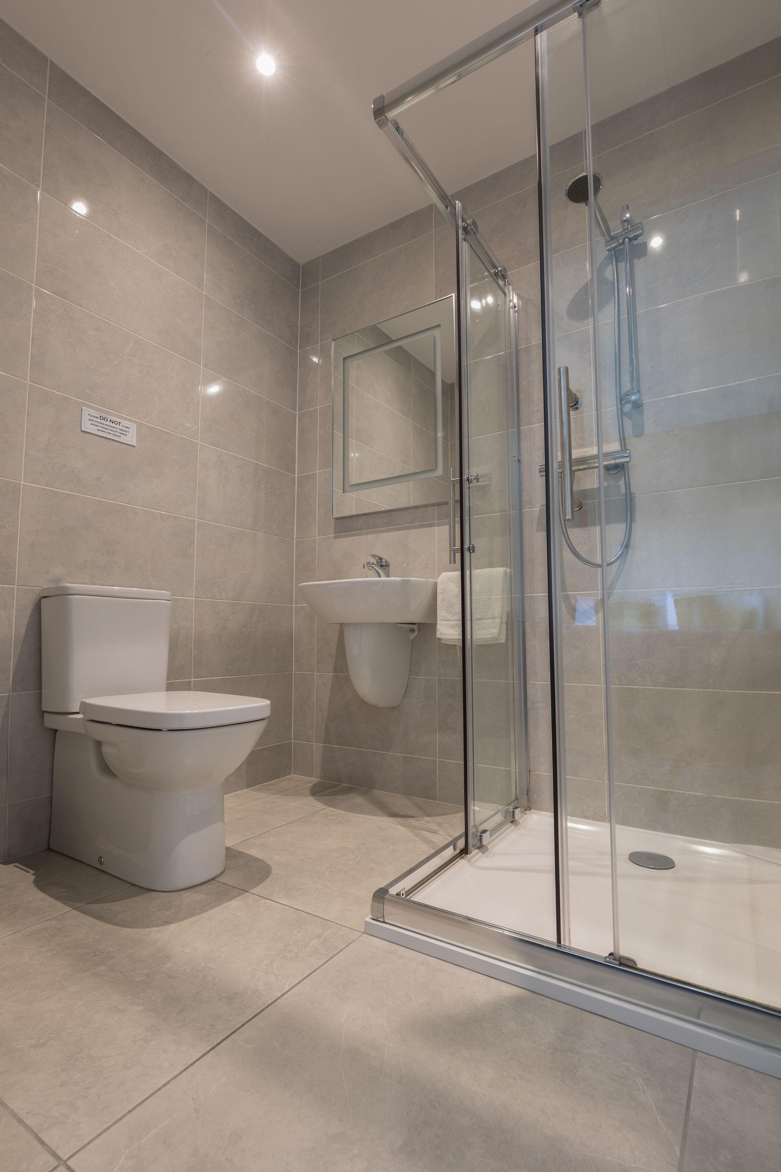 Twin Room Private Bathroom
