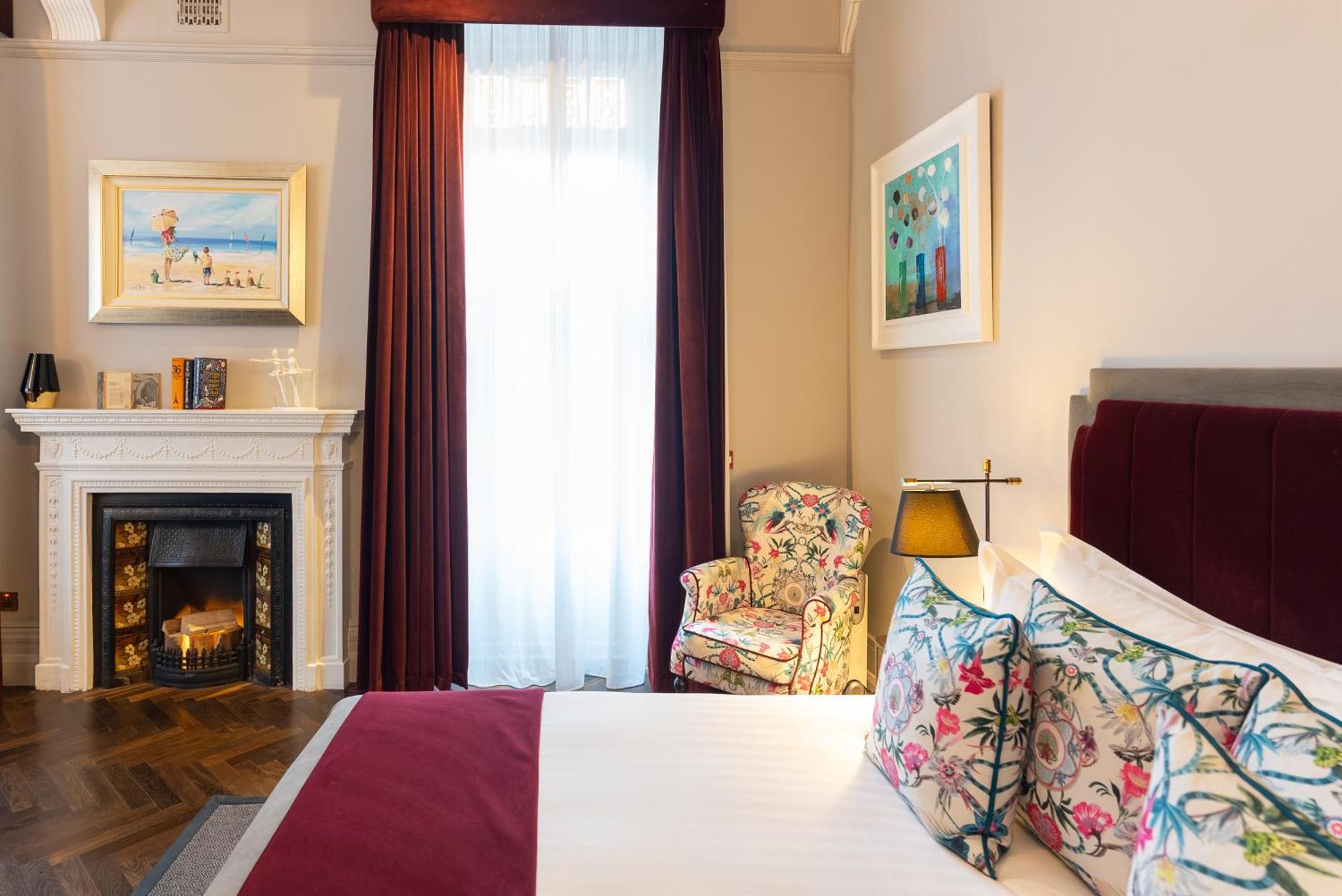 Deluxe King Suite