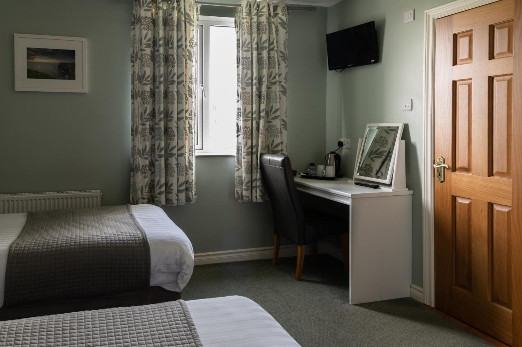 Double or Twin Room Bathroom