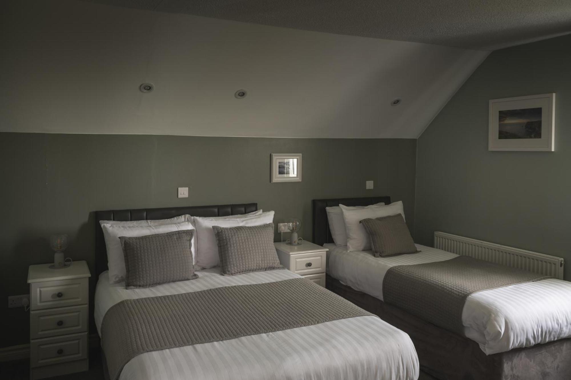 Double or Twin Room Bathroom