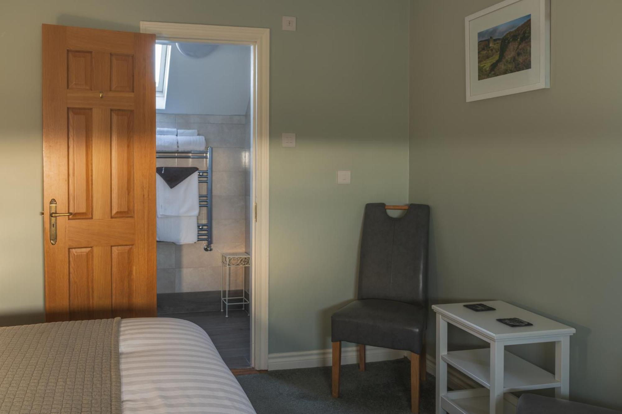 Double Room Private Bathroom