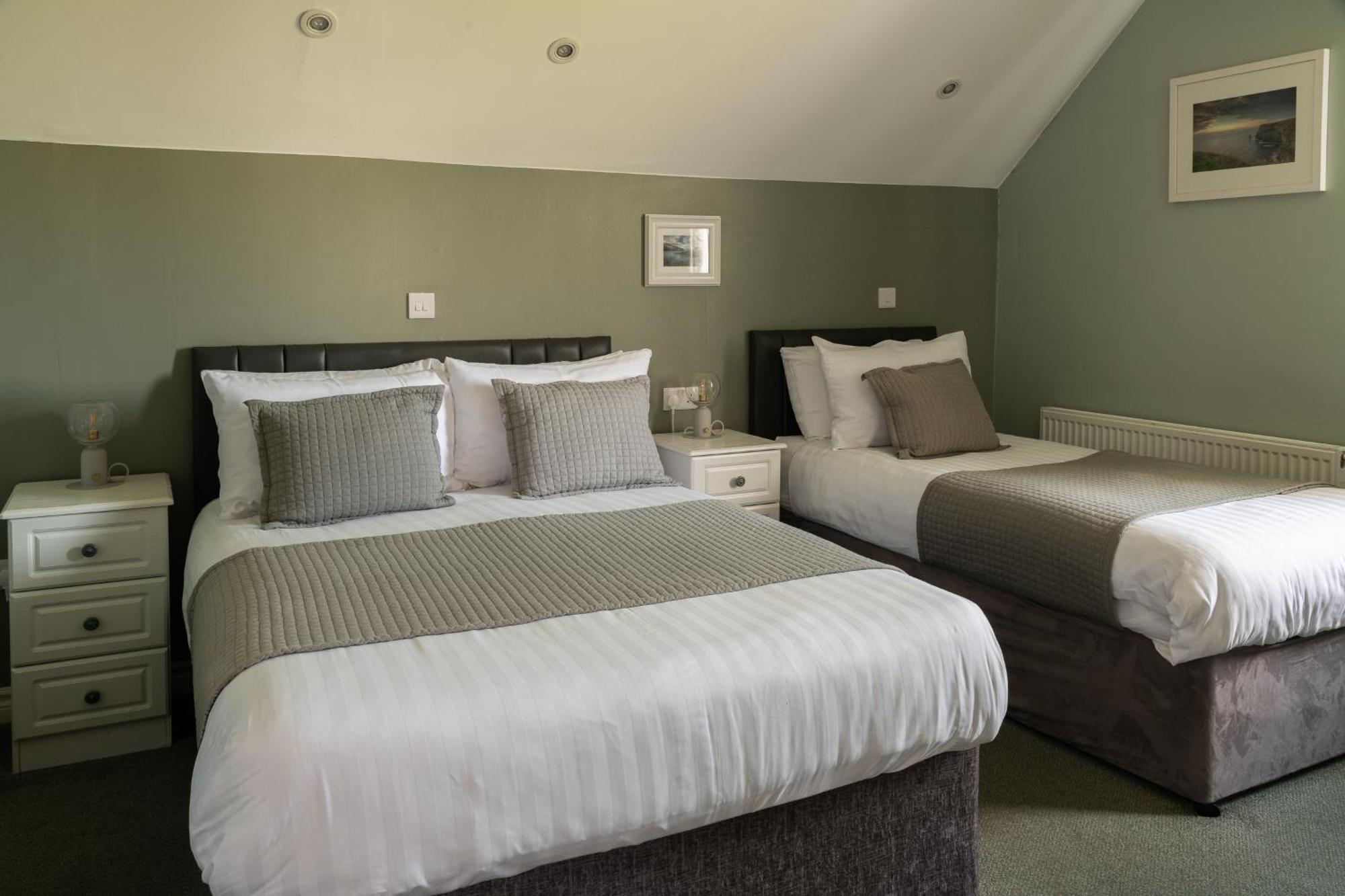 Double or Twin Room Bathroom