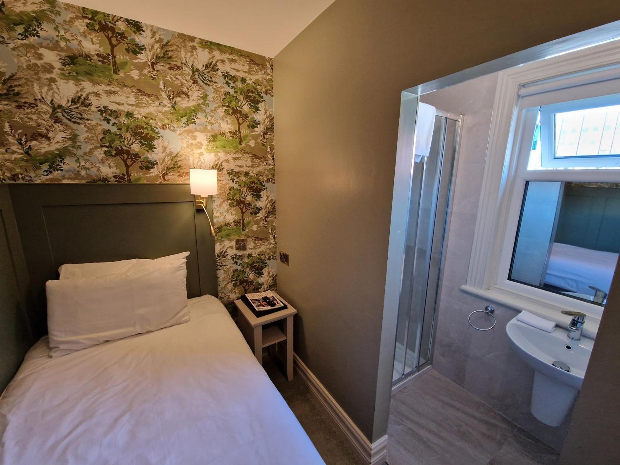 Economy Single Room