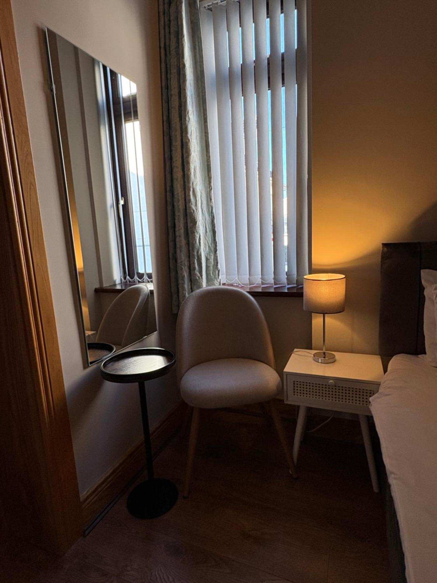 Double Room Private Bathroom