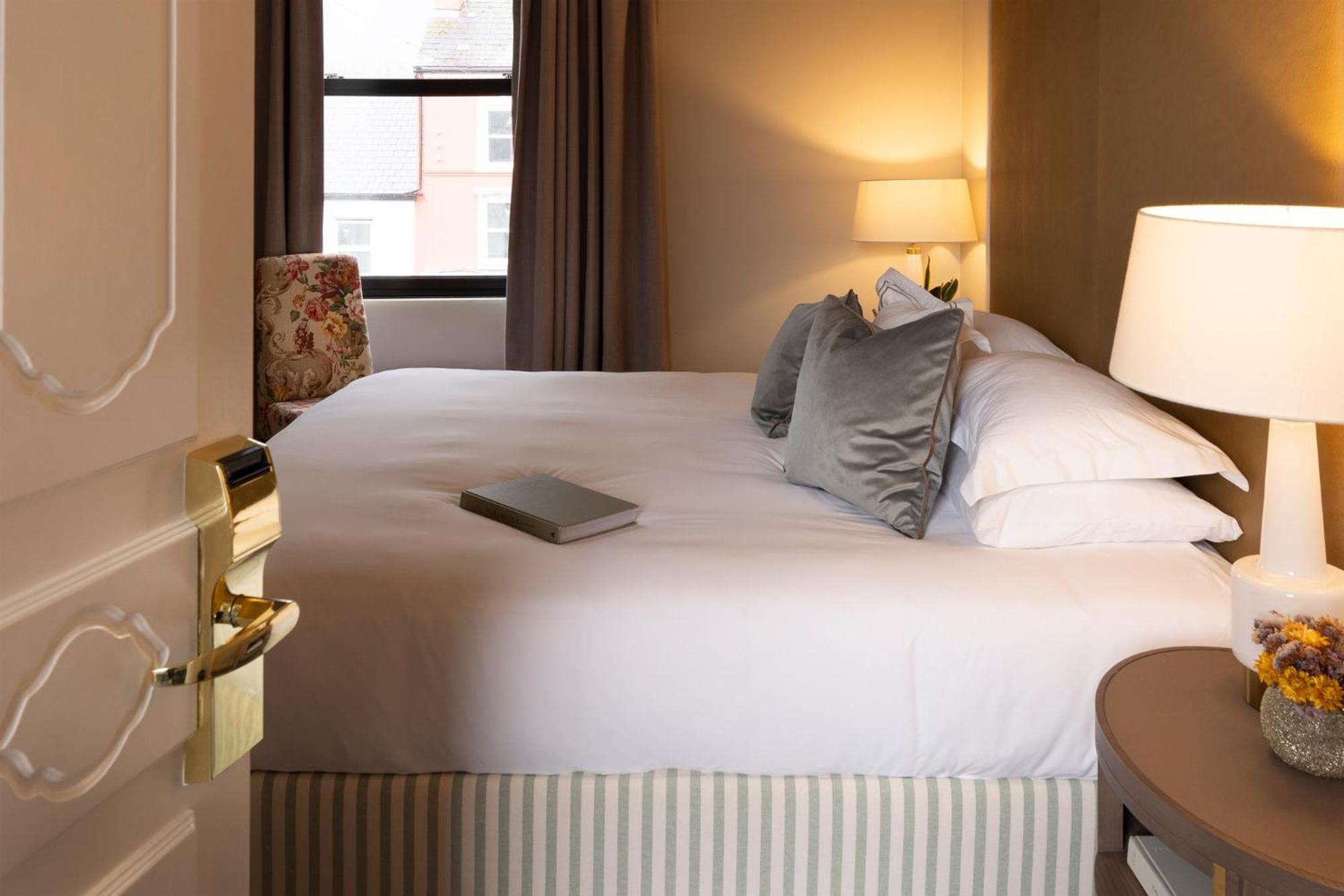 Cosy Nest King Room