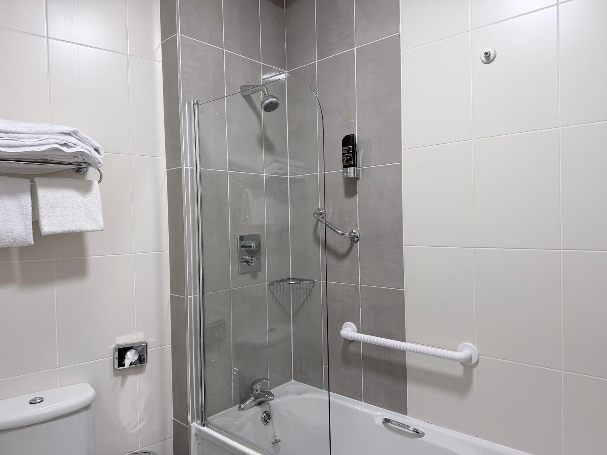 Basic Triple Room