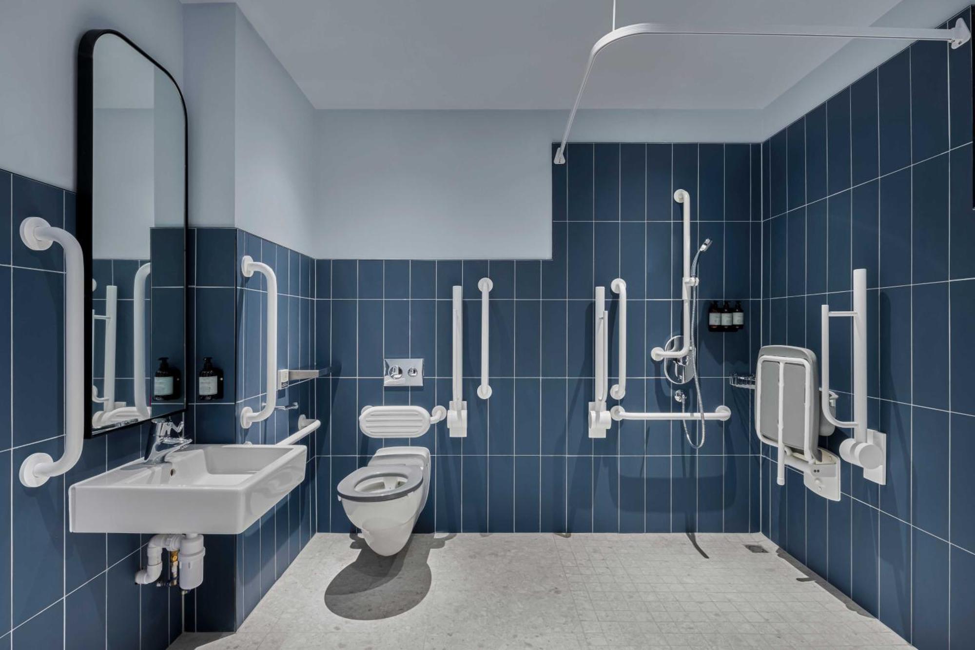 One Bedroom Suite Accessible Twin